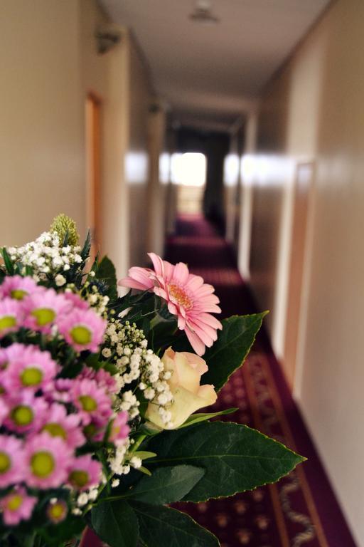 Riverside Hotel รีกา ภายนอก รูปภาพ