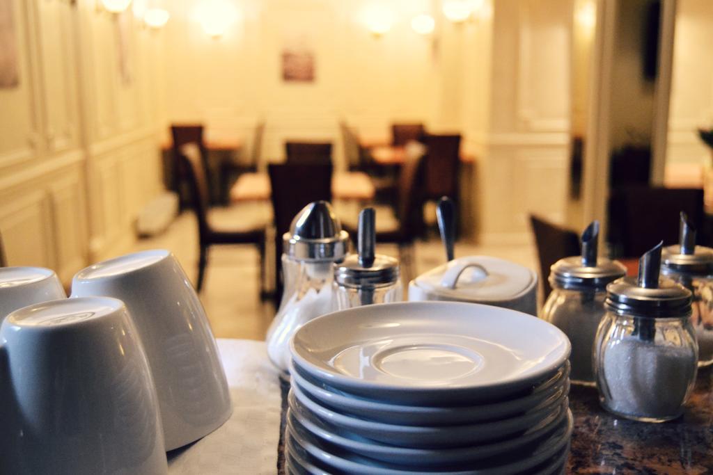 Riverside Hotel รีกา ภายนอก รูปภาพ