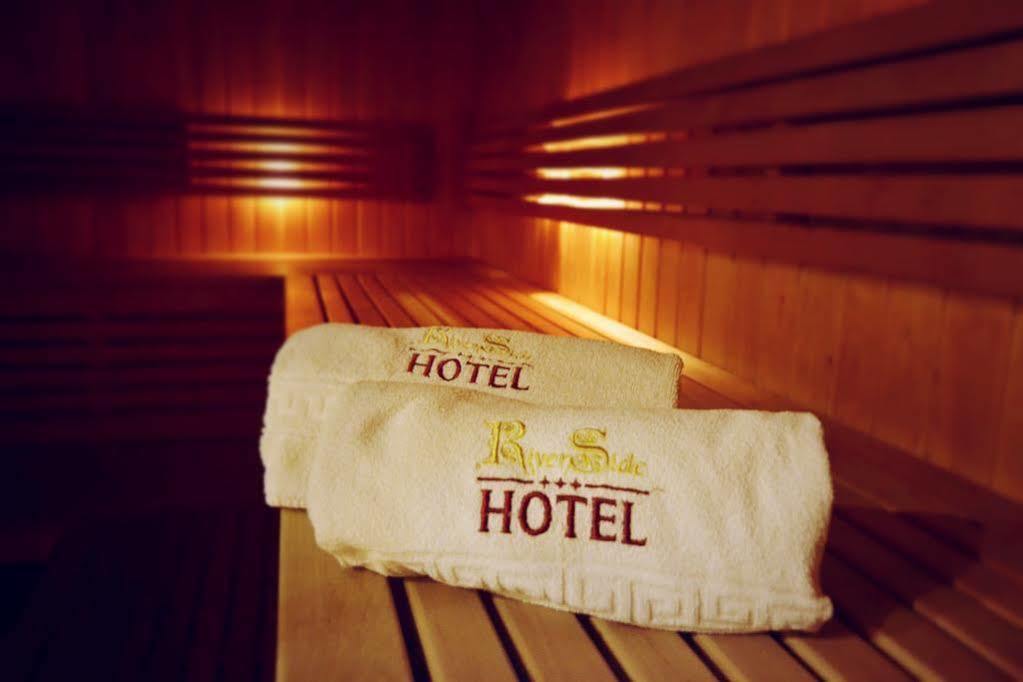 Riverside Hotel รีกา ภายนอก รูปภาพ